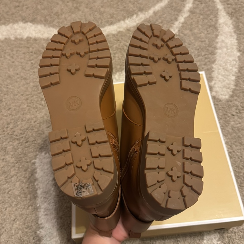 Michael Kors, Tatum Brown Combat Lace Up Women Boots, US 8.5 - Picture 14 of 14